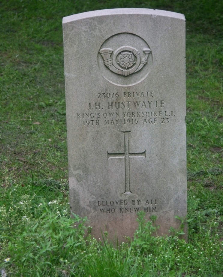 Commonwealth War Grave St. Matthew Churchyard