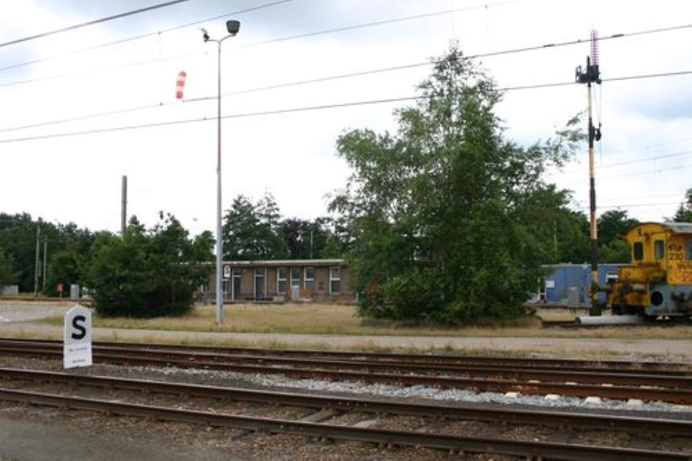 Memorials Killed Railway Employees Onnen