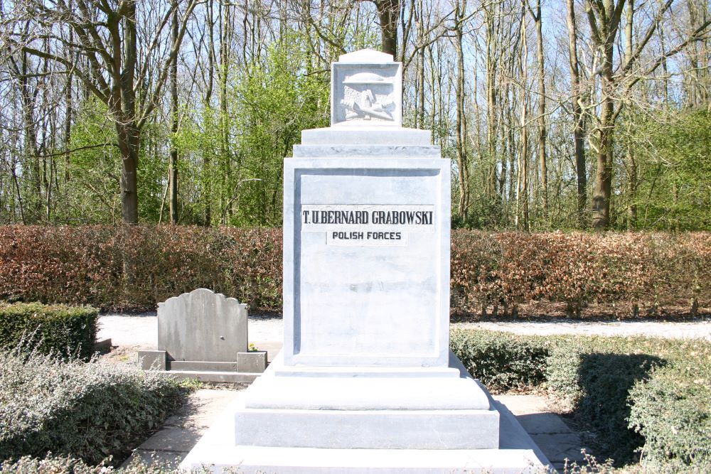 Polish War Grave Municipal Cemetery