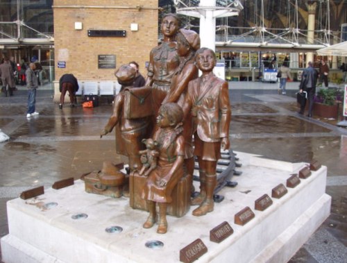 Monument Kindertransport London