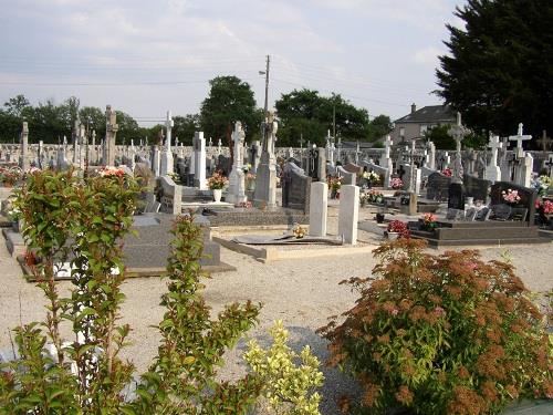 Commonwealth War Graves Lusanger
