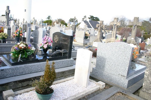 Commonwealth War Grave Molan-sur-Mer #1