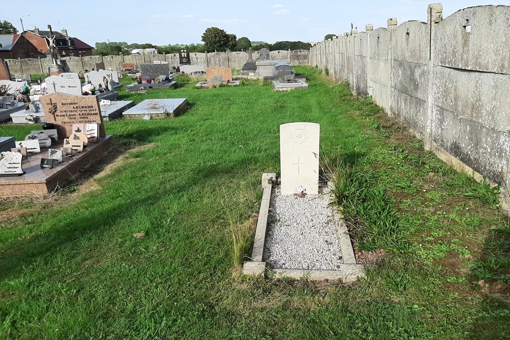 Commonwealth War Grave Le Sars