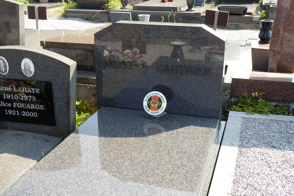 Belgian Graves Veterans Couvin #2