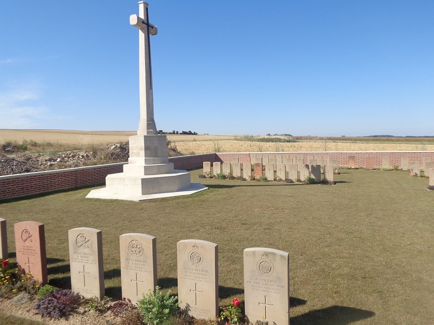 Commonwealth War Cemetery Meaulte #4