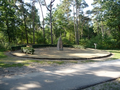 War Memorial Loon op Zand
