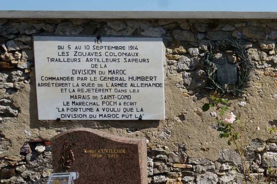 Memorials 77eme RI de Cholet & Zouaves Coloniaux de Division du Maroc #2