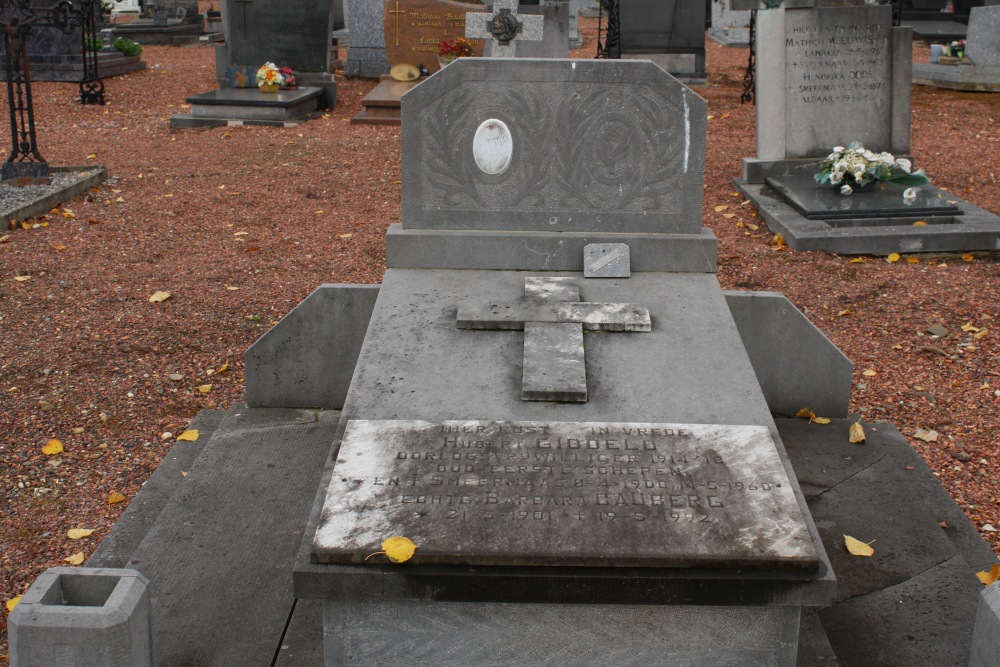 Belgian Graves Veterans Smeermaas #4