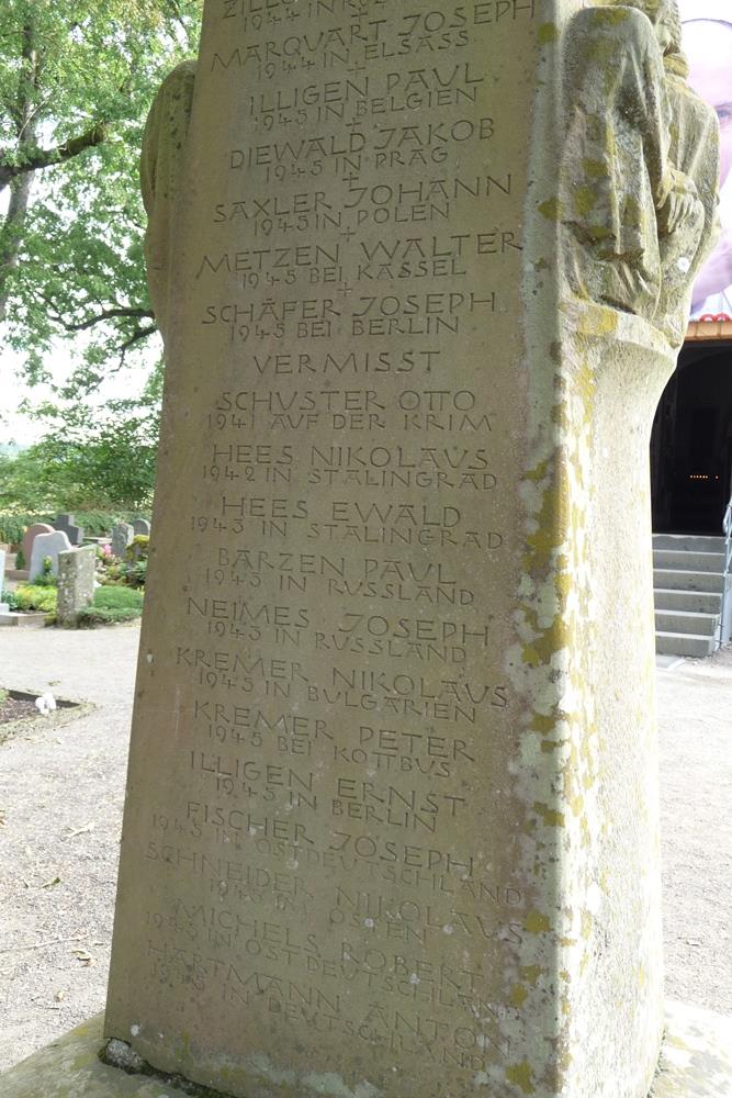 Oorlogsmonument Schalkenmehren #4