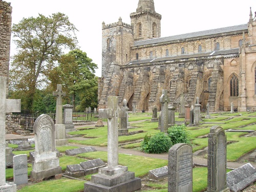 Commonwealth War Grave Dunfermline Abbey Churchyard