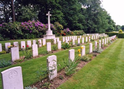 Commonwealth War Graves Hollybrook Cemetery