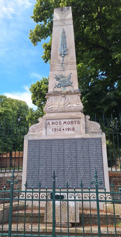 Oorlogsmonument Montires #2