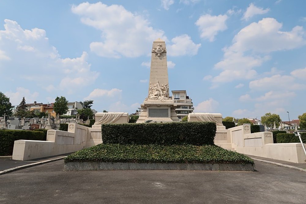 Monument Oorlogen 19e Eeuw en Eerste Wereldoorlog Suresnes