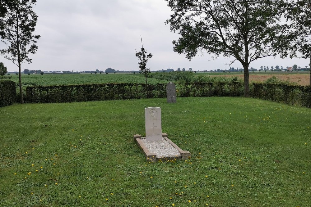 Oorlogsgraf van het Gemenebest Begraafplaats Zonnemaire