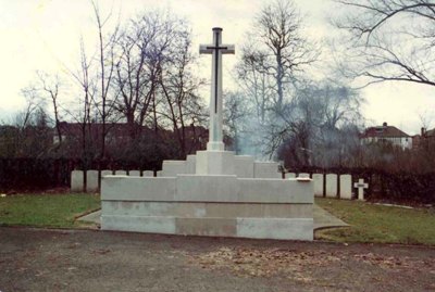 Commonwealth War Graves Hendon Cemetery