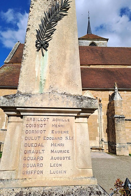 War Memorial Vault-de-Lugny #3