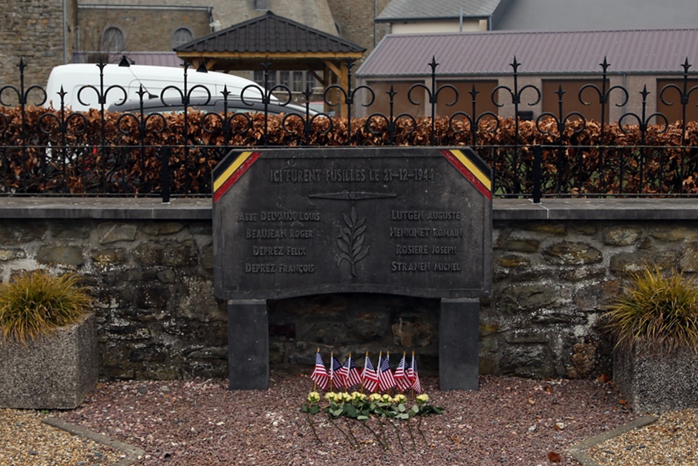 Belgische Oorlogsgraven Gexecuteerde Burgers Noville