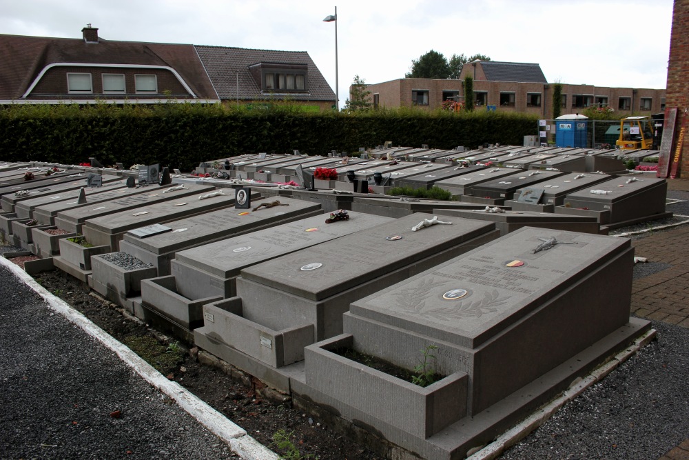 Belgian Graves Veterans Houthulst