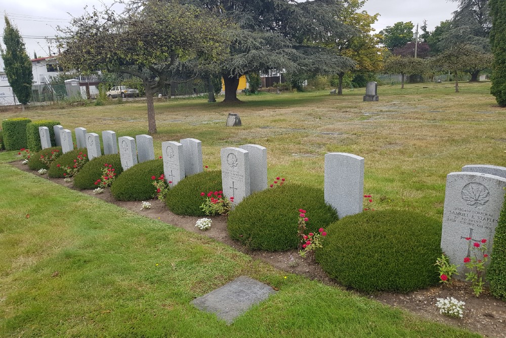 Commonwealth War Graves Mountain View Cemetery #4