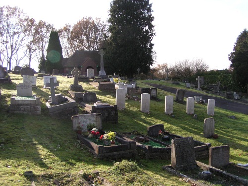 Commonwealth War Graves Corfe Mullen Cemetery