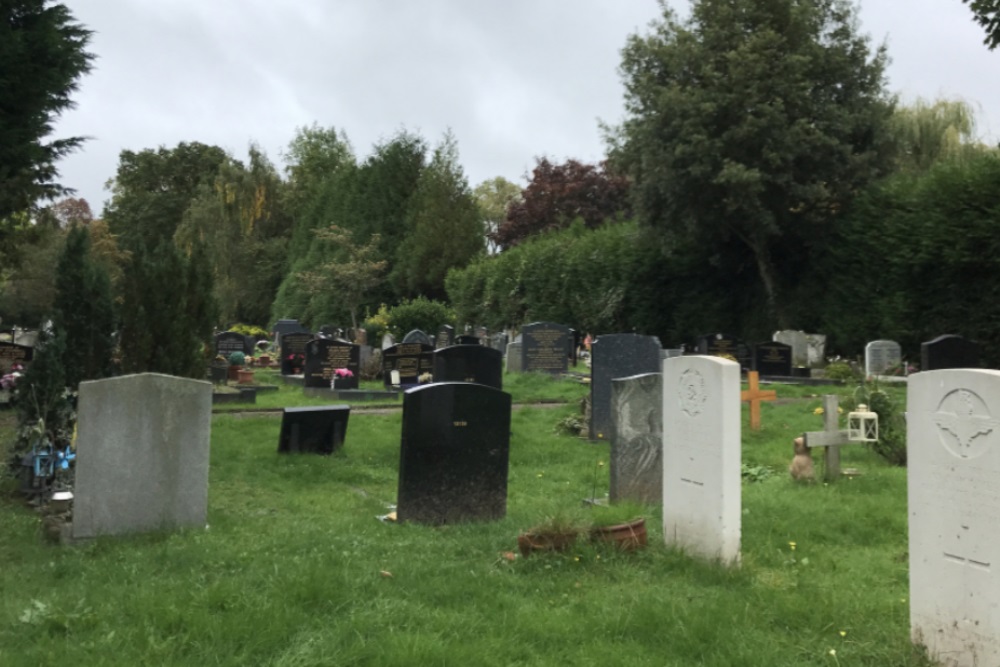 Commonwealth War Graves Burvale Cemetery