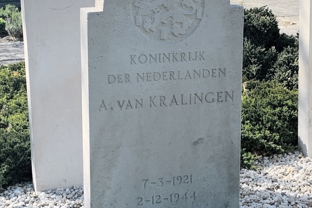 Dutch War Graves General Cemetery Numansdorp #3