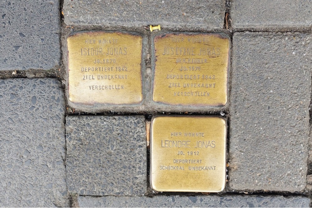 Stolpersteine Schlossstrae 32 #1