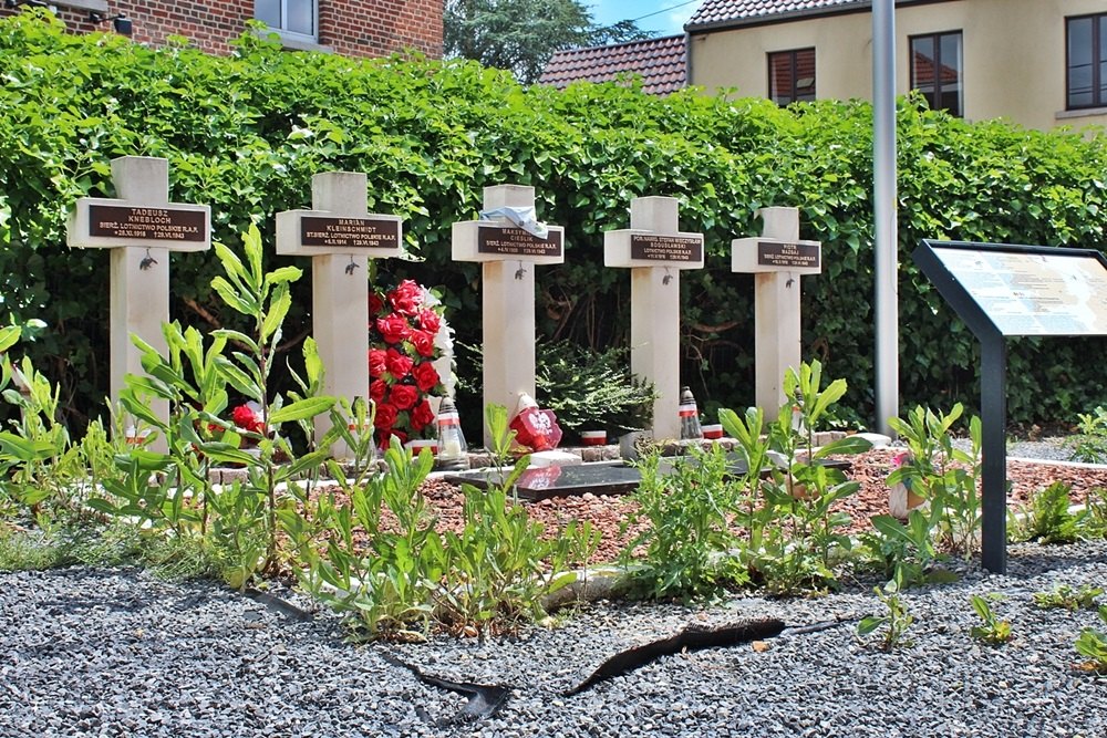 Poolse Oorlogsgraven Sint-Pieters-Rode