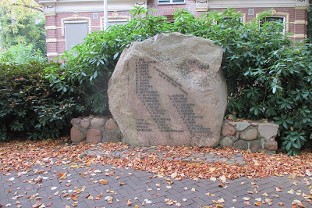 War Memorial Gieten #4