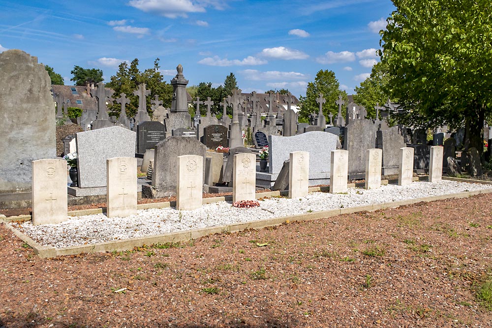 Oorlogsgraven van het Gemenebest Lezennes #1