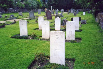 Oorlogsgraven van het Gemenebest Kemble Church Cemetery