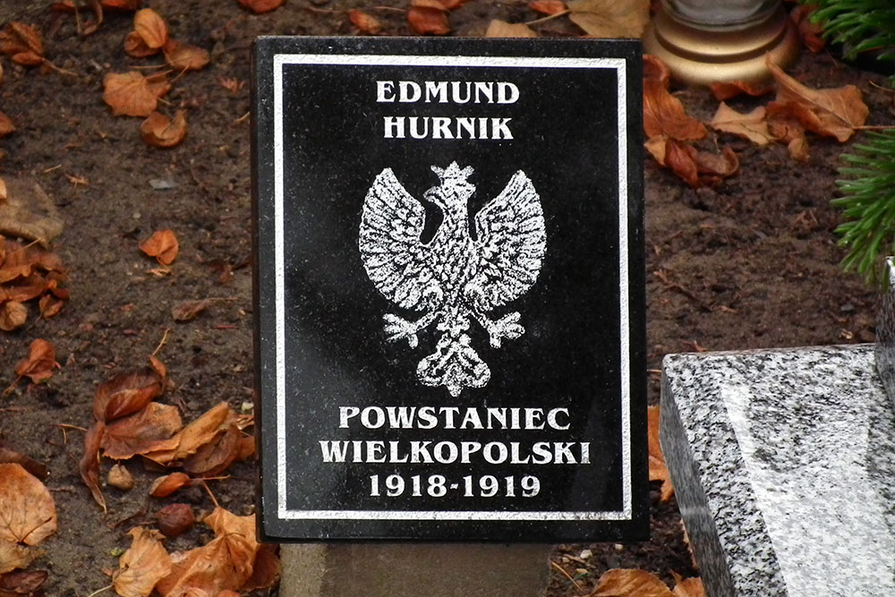 Graves War Veterans Jean-Mary Vianny Cemetery Poznan
