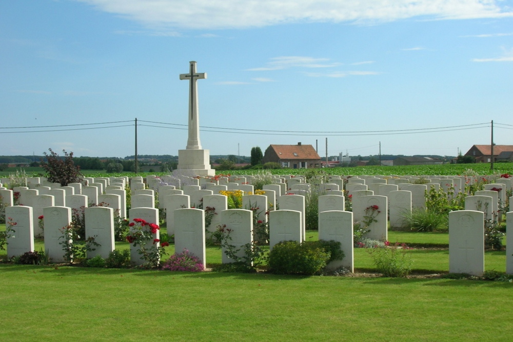 Oorlogsbegraafplaats van het Gemenebest Dochy Farm New British Cemetery