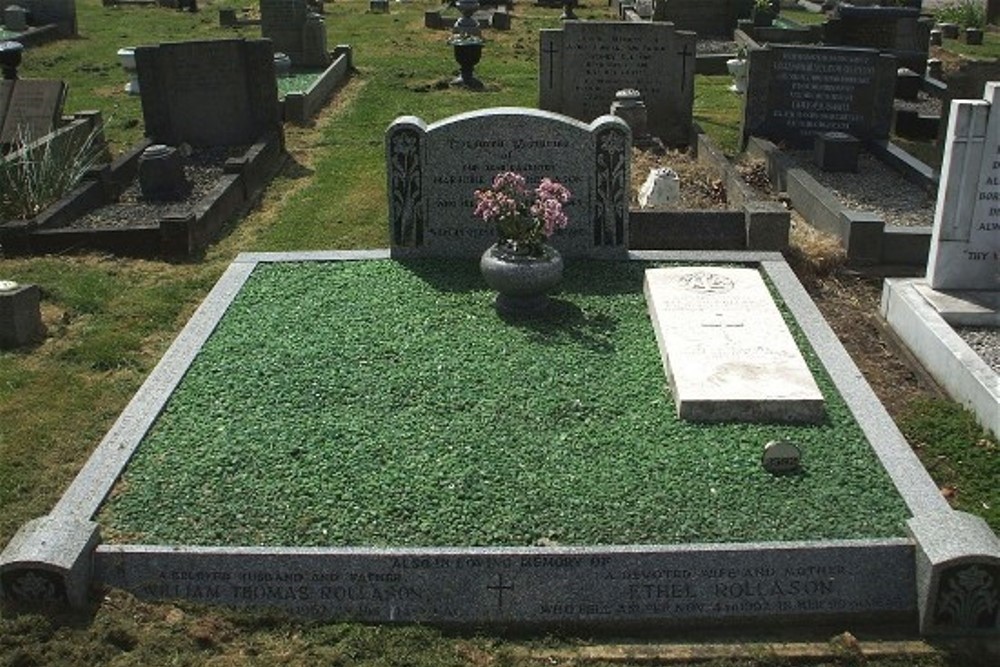 Commonwealth War Graves Wilnecote New Cemetery