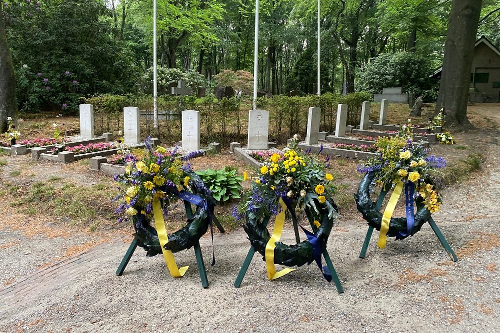 Oorlogsgraven van het Gemenebest Begraafplaats Kasteel Rosendael