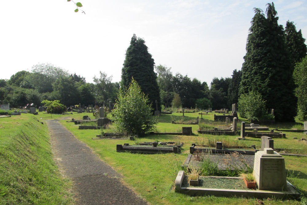Commonwealth War Graves Hagley Cemetery