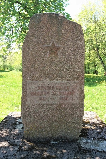 Sovjet War Cemetery Ezere #3