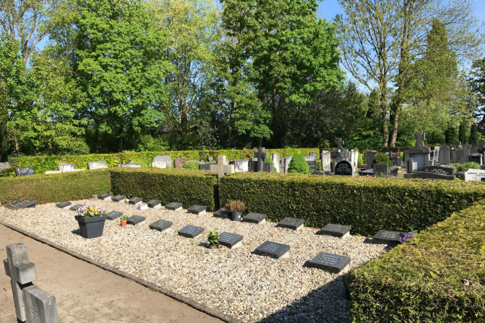 Nederlandse Oorlogsgraven Oude Gemeentelijke Begraafplaats Haaksbergen