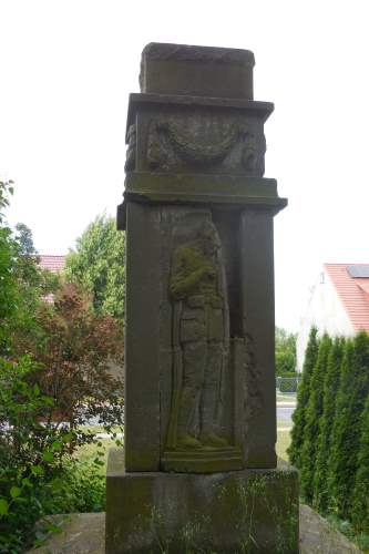 Oorlogsmonument Retzow #4