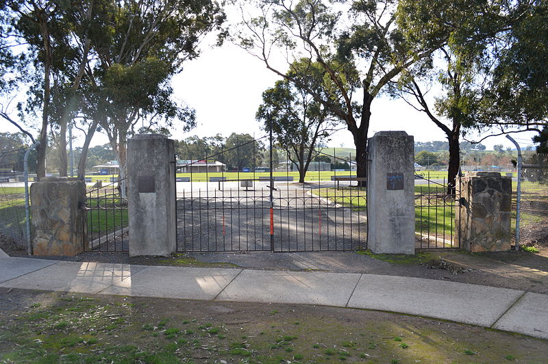 War Memorial Gates Broadford