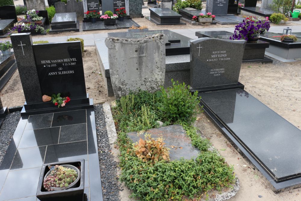 Gedenkteken Concentratiekamp Slachtoffers Rooms Katholieke Begraafplaats Hilvarenbeek