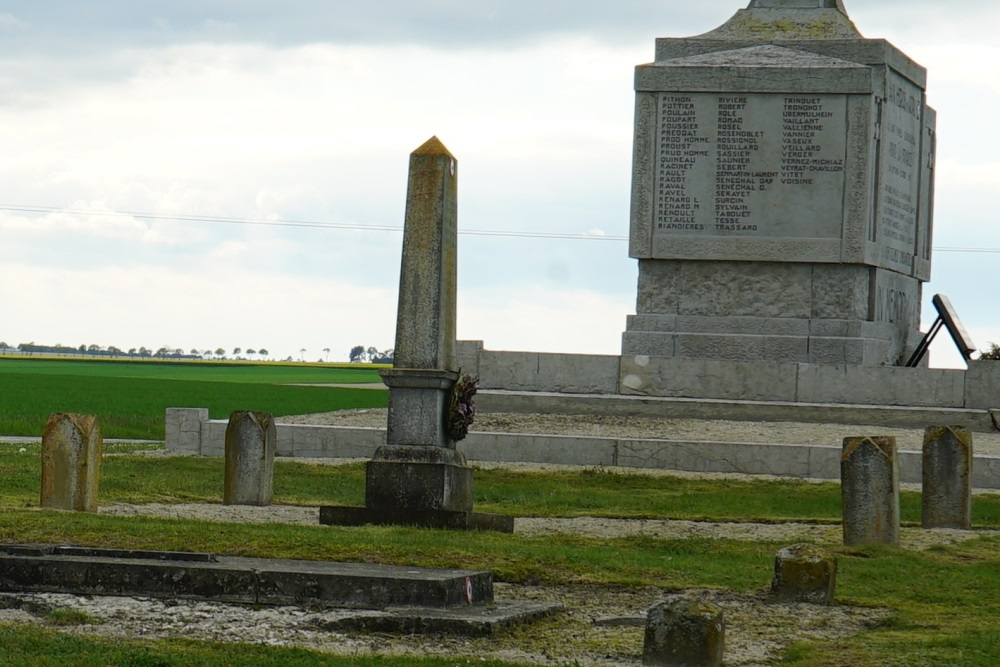 Memorial Complex French Defenders Auberive #2