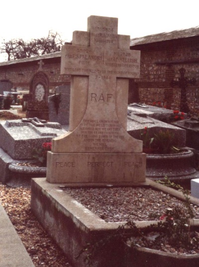 Commonwealth War Graves La Frenaye