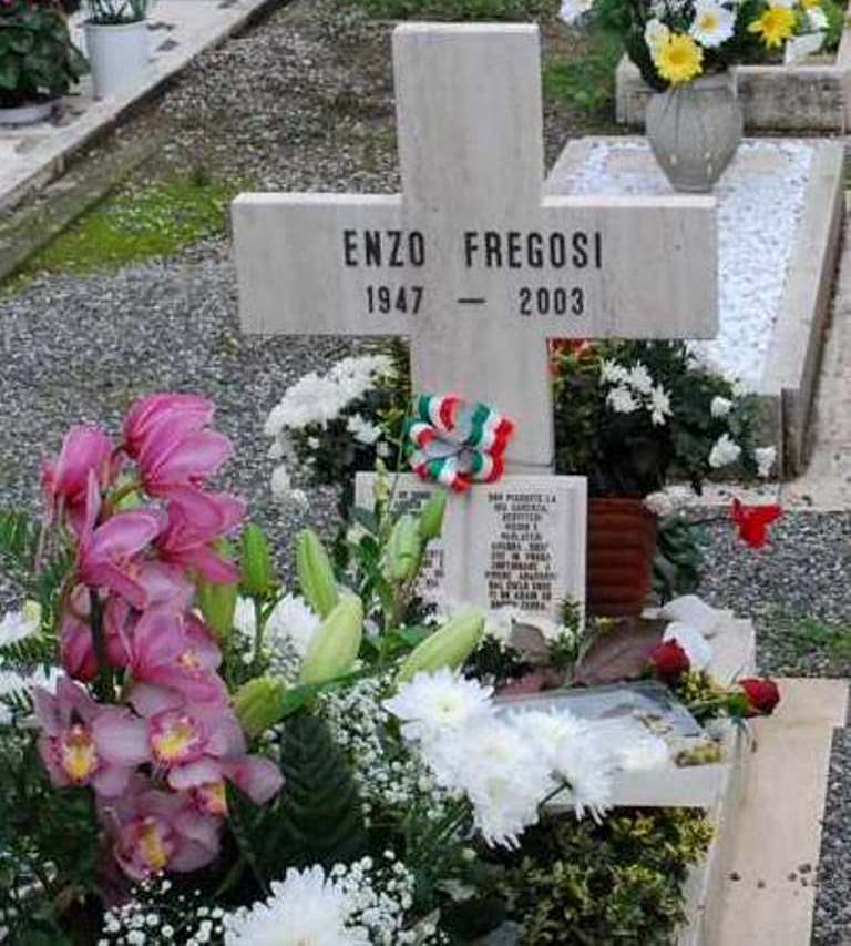 Italiaans Oorlogsgraf Cimitero Della Purificazione