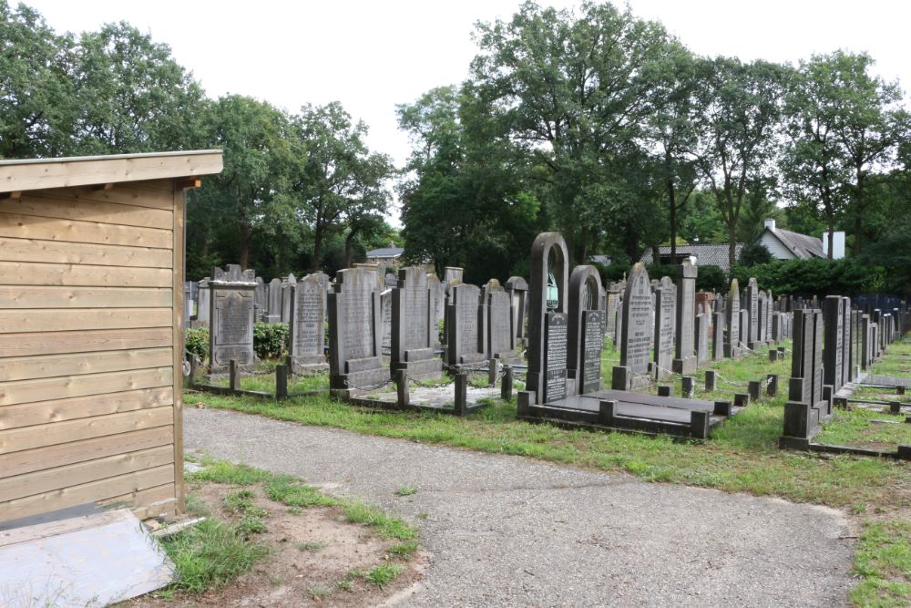 Jewish Cemetery Berkenheuveldreef Vught