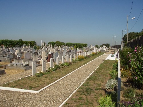 Commonwealth War Graves Villeneuve-Saint-Georges Old