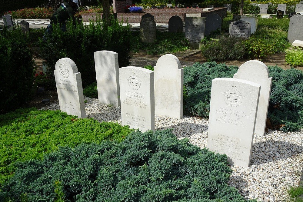 Commonwealth War Graves General Cemetery Numansdorp