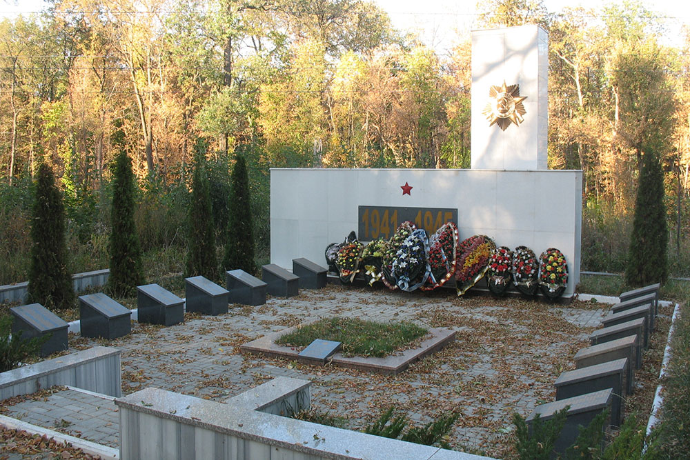 Mass Grave Soviet Soldiers No. 17