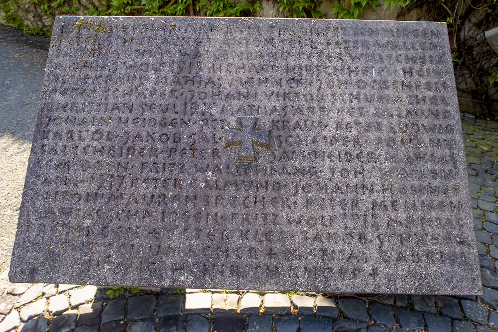 Oorlogsmonument Begraafplaats Oberbreisig #2