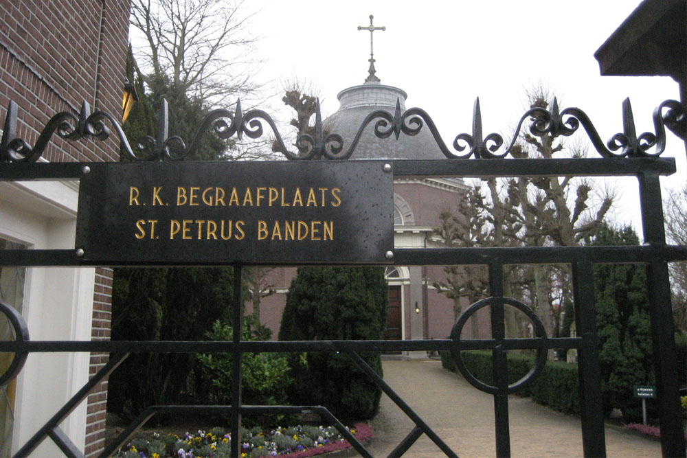Rooms Katholieke Begraafplaats St. Petrus Banden